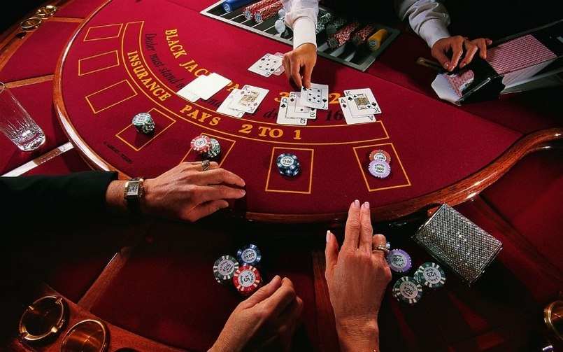 Cách chơi Blackjack hay bài xì dách là gì?