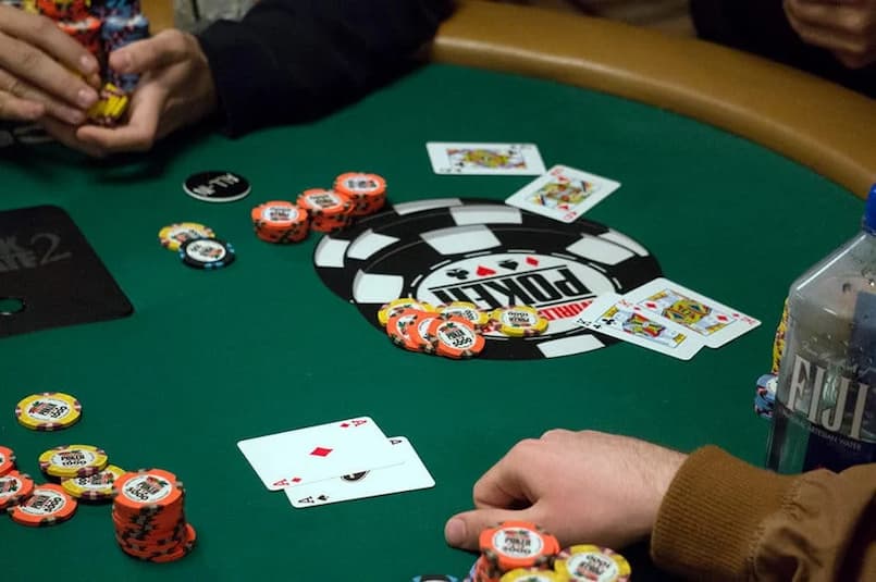 Các lá bài có thuật ngữ trong Poker như thế nào?